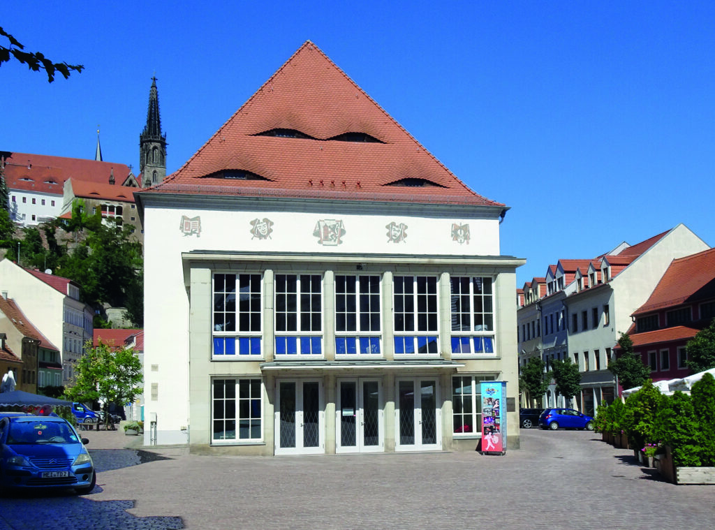 Theater Meißen. Eingangsfassade. Foto Thomas Mattauschek / Theater Meißen