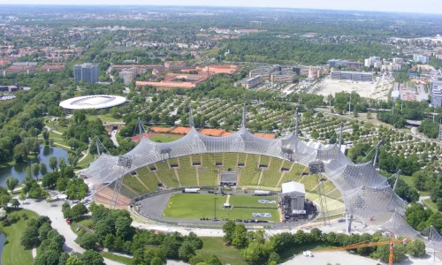 Münchner Olympiastadion. Bis zum PLO-Anschlag Ort der Weltoffenheit und Lebensfreude. Foto: ttimi27